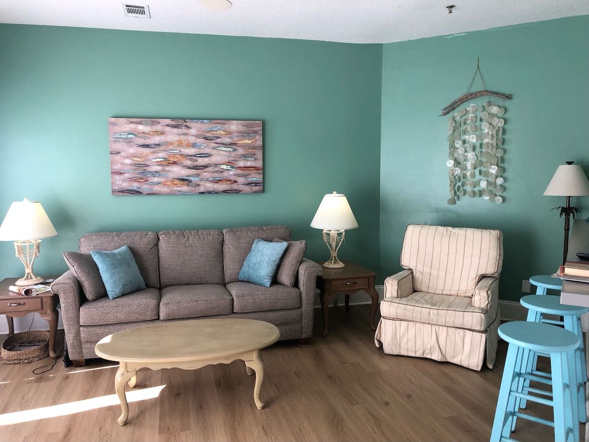 87 Ocean Breeze, Walk to the Beach, Tennis, 3 Pools, Just renovated!!