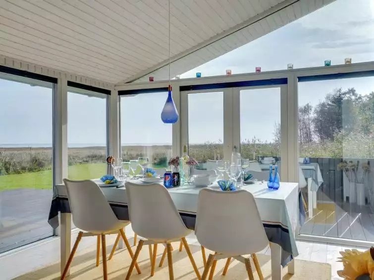 Dining roomType