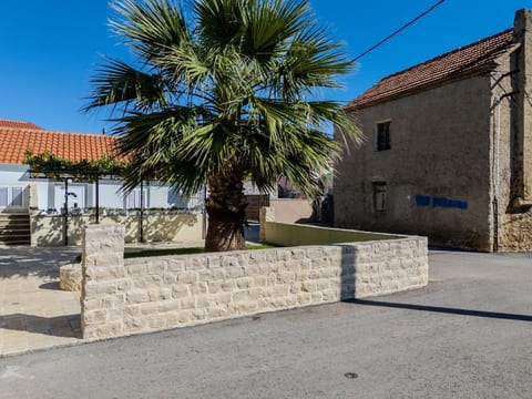 Heritage Stone House -T.A Leut Agency