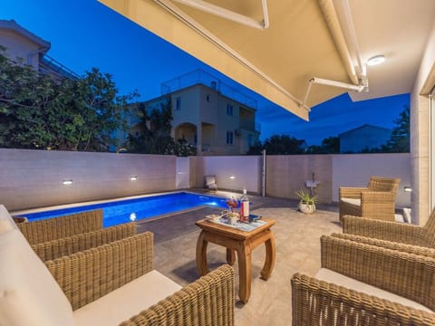 Villa Ema - beheizter Salzwasserpool, Fitnessraum und Sauna