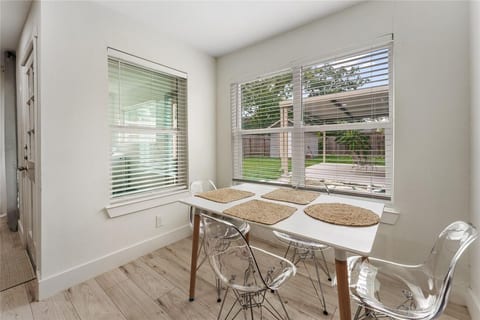 Fully Furnished 4BR Home | Nurses & Corporate image 4