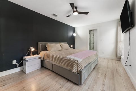 Fully Furnished 4BR Home | Nurses & Corporate image 5