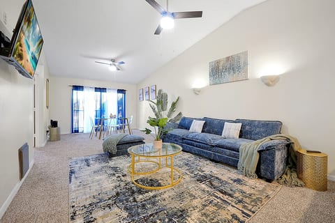 Orlando Oasis image 2
