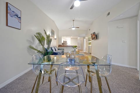 Orlando Oasis image 4