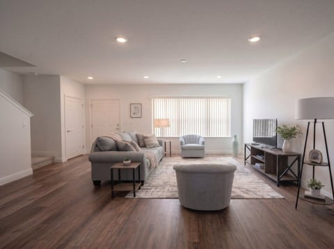 15 min from Parks, Lake Nona, MCO & USTA| 3BR Home image 3