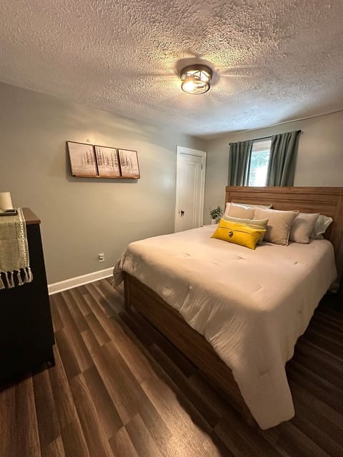The Cozy Cottage welcomes you! image 3