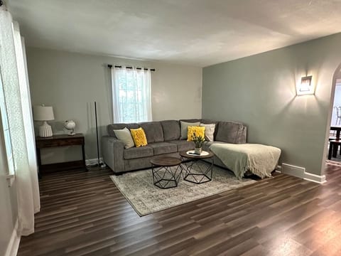 The Cozy Cottage welcomes you! image 4