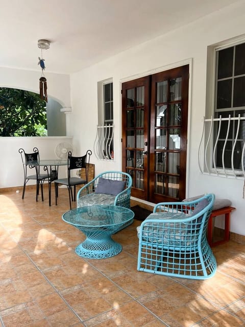 Walk to Miami Beach | Pool, Patio & Fast WiFi