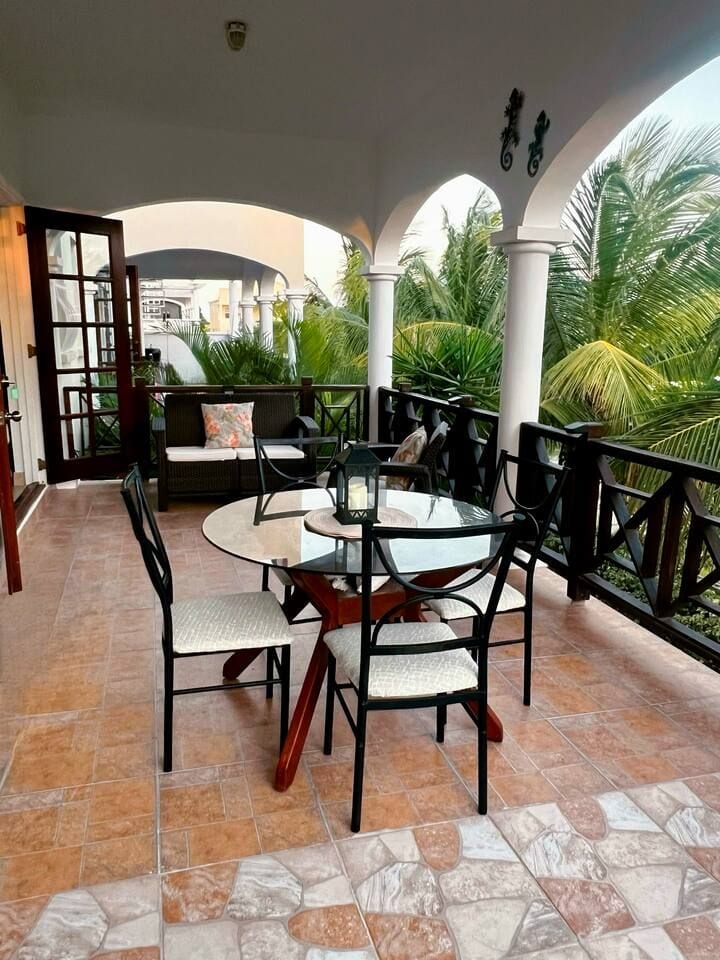 Patio seating/dining