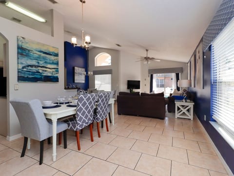 4-Schlafzimmer-Ferienhaus mit Whirlpool