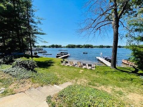 Sunset Lake House
Pine Lake Cottage Fishing Kayaks image 3