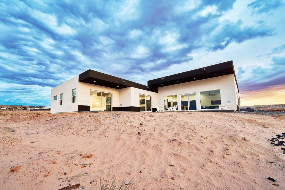New home near Lake Powell- Amazing Views 4bd/3ba - Page