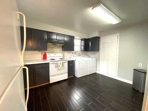 Entire house by Cherry Creek. GREAT location.