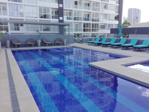 Swimming pool