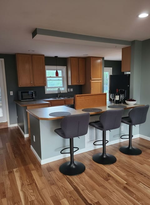 kitchen area to be fully equipped and furnished.