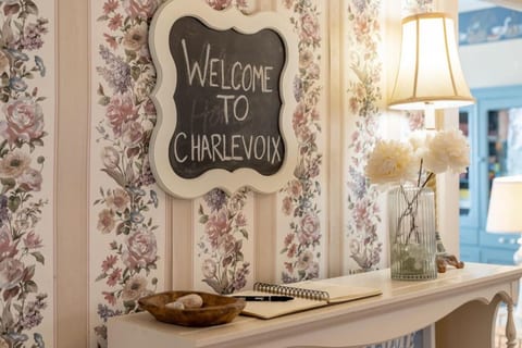 Charming guest book welcomes you to Charlevoix