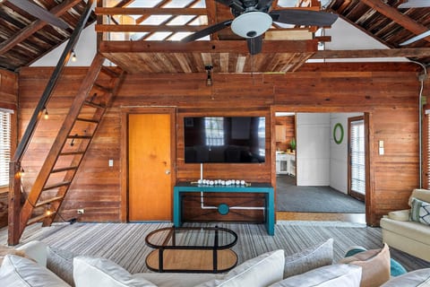 Shipwreck Suite - Apartment on Duval St, Key West