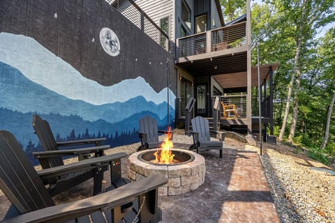 NEW LUXE Private Pool/Hot Tub/VIEWS/Arcade+Theater