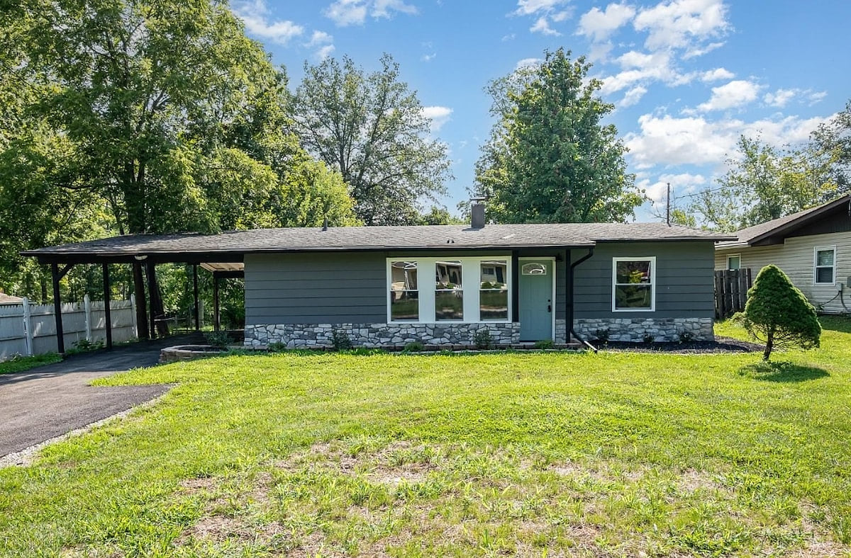 Stylish Loveland Retreat • Walk Downtown