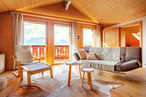 Cozy chalet with views of the Alps, near Villars