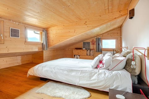Cozy chalet with views of the Alps, near Villars
