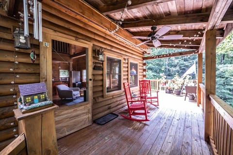 Into the Woods- Berkshire Cabin Retreat! image 1