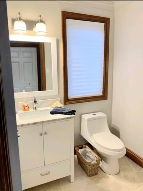 Powder room.