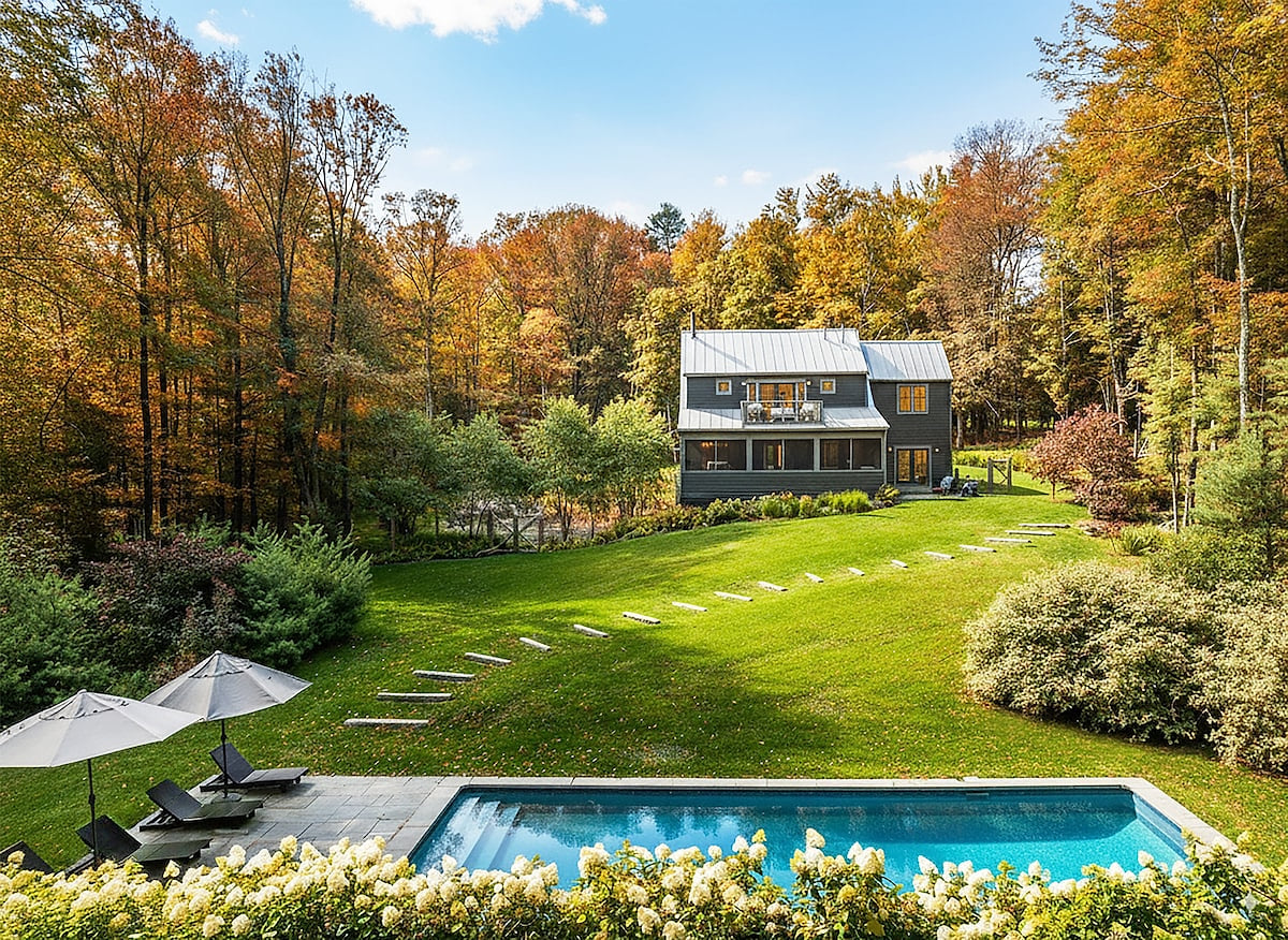Happy Hemlock | Modern Luxury Retreat
