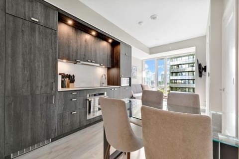 Executive 1BR at The Well | Pool + Gym
