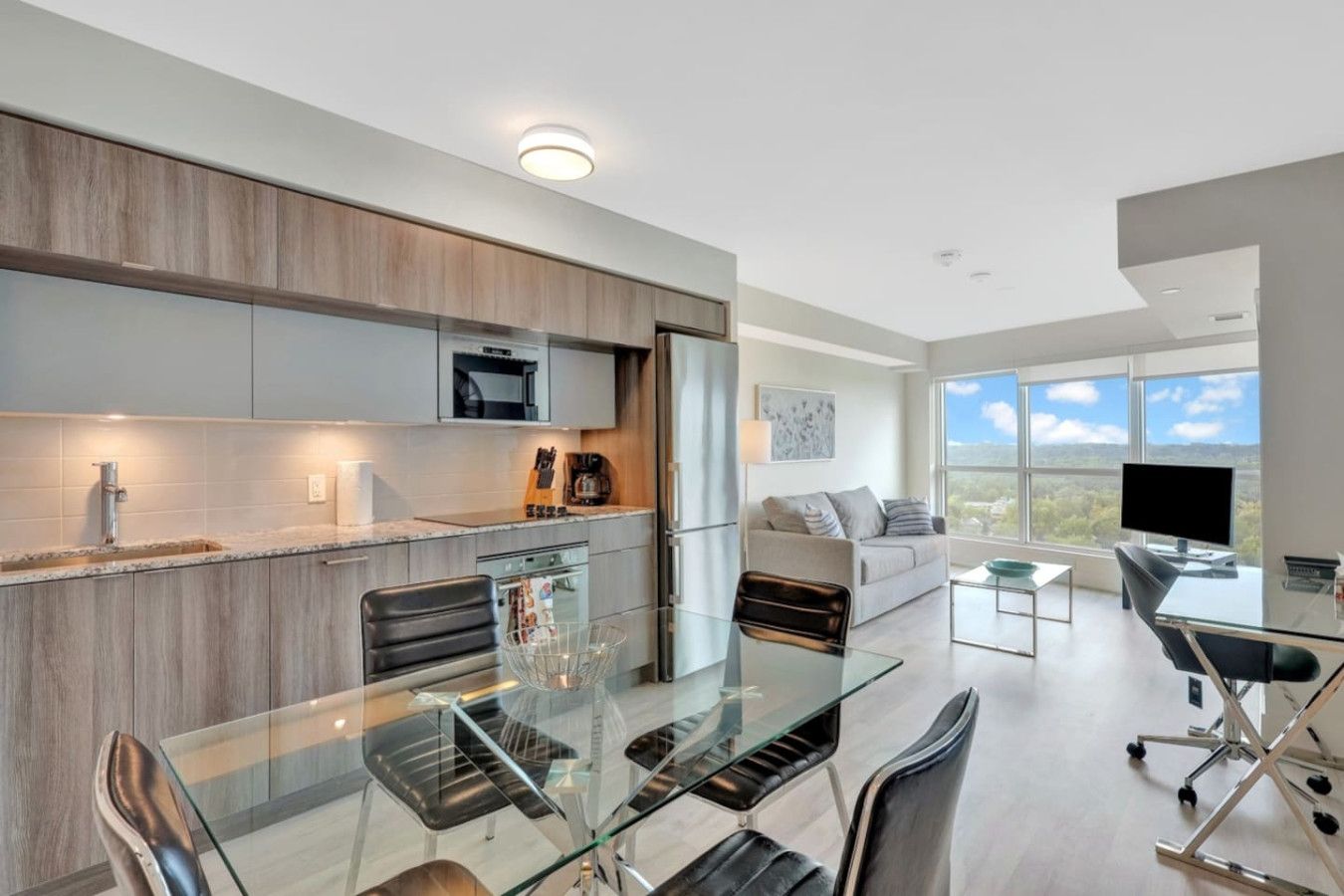 1 Bed - Bloor St E with Rosedale Valley View!