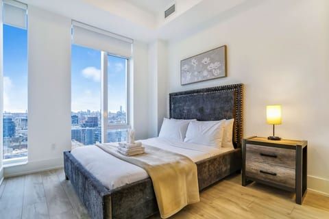 1BR at The Well Downtown | Pool, Gym & Dining