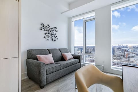 1BR at The Well Downtown | Pool, Gym & Dining
