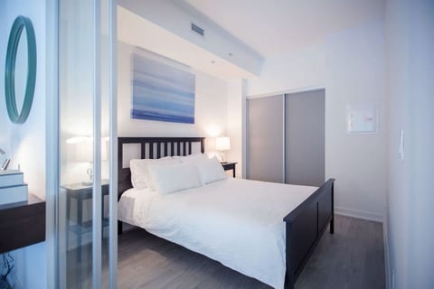 Downtown Toronto 1BR | Private Terrace