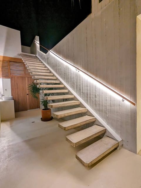 7BR Beachfront Villa · Sleeps 16 from Sep