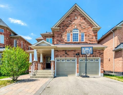 Spacious & Modern Home w/ Yard, Piano, PS4 & BBQ image 1
