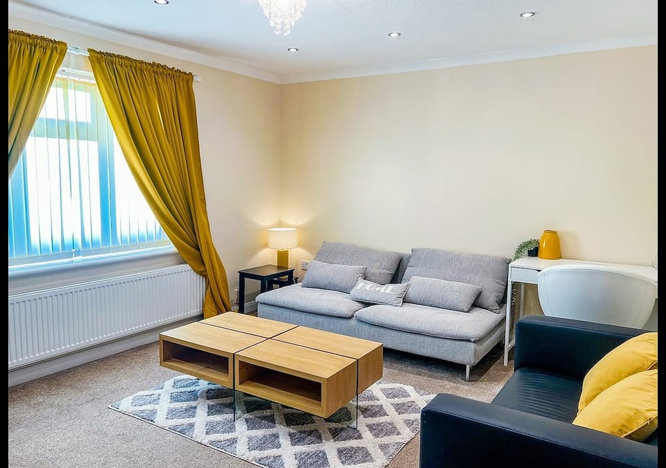 Cambridge Apartment at St Neot image 1