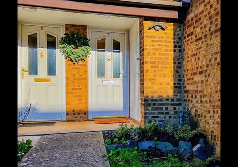 Cambridge Apartment at St Neot