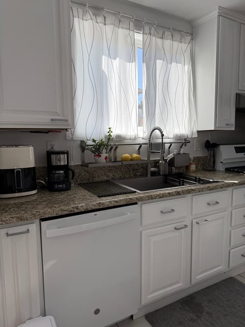 Bright 3BR House in West Los Angeles