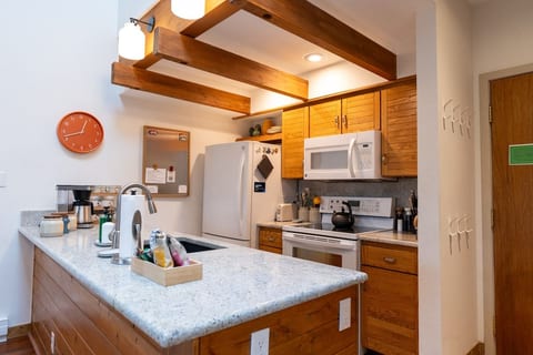Full kitchen with standard appliances. Stock up in Gunnison or Crested Butte on your way in.