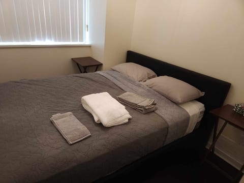 Downtown Modern 2-Bedroom Retreat | Vancouver