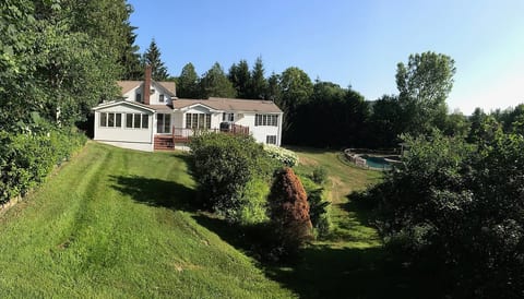 Private country estate w/ pool and tennis court image 3