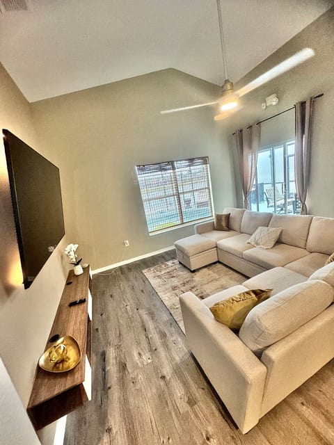 3 Bed Pool Escape & Gameroom Close to Disney image 3