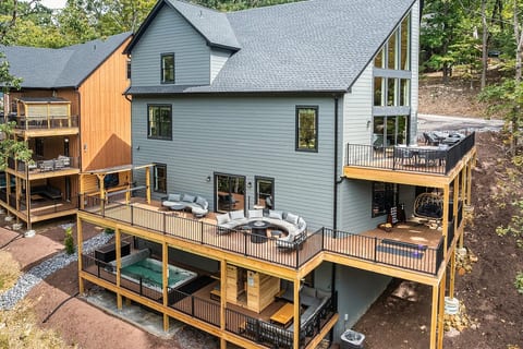 8BR | SwimSpa | Games | OMG Views | Outdoor Living image 2