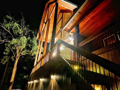 Pour Me - Luxury Cabin; Carter Mtn; Sleeps 12