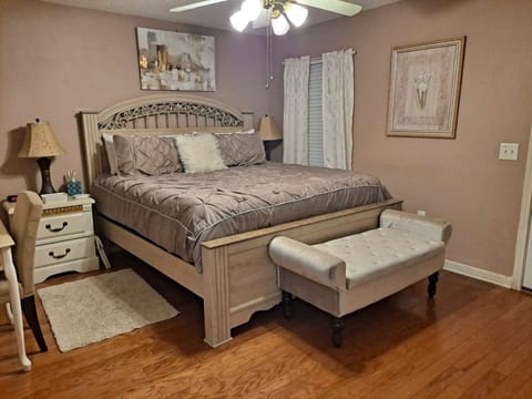 Cozy Cottage in Pensacola | 10 mins to Downtown