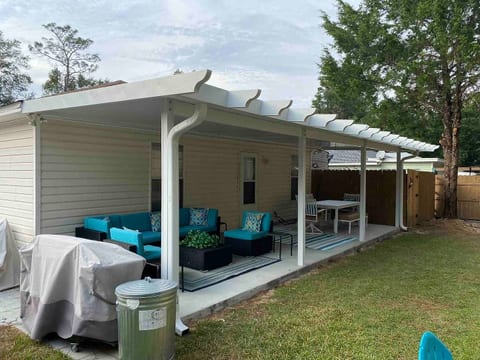 Cozy Cottage in Pensacola | 10 mins to Downtown