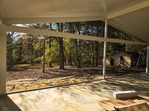 Lake Eufaula Getaway | Pool Table & Game Room