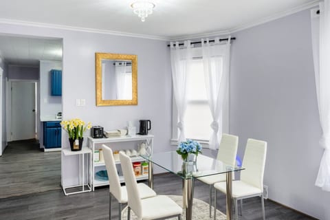 Promo Deal! Cozy Buffalo Stay near Niagara Falls