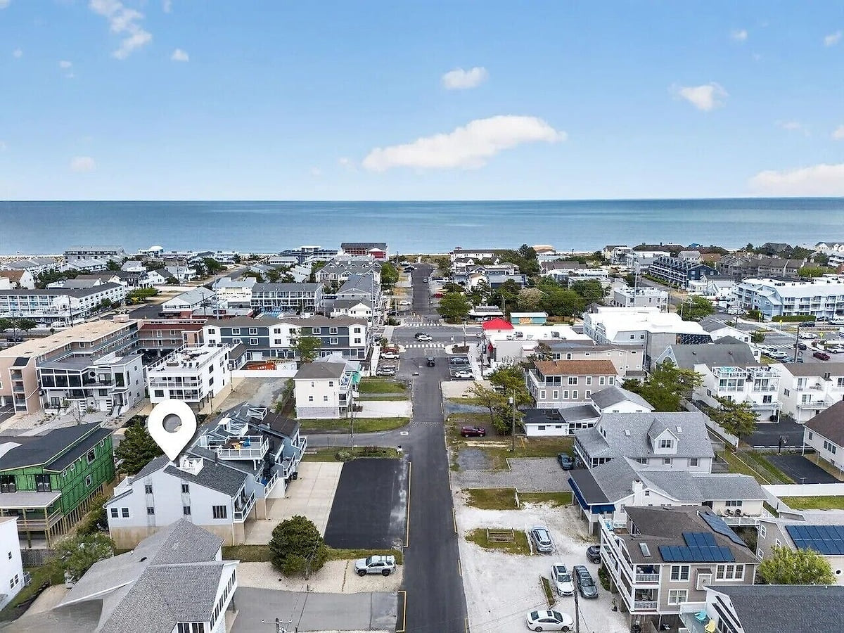 Just 1.5 blocks to Ocean