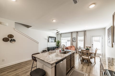 Discovery Landing • Huntsville 3BR Townhome, Patio